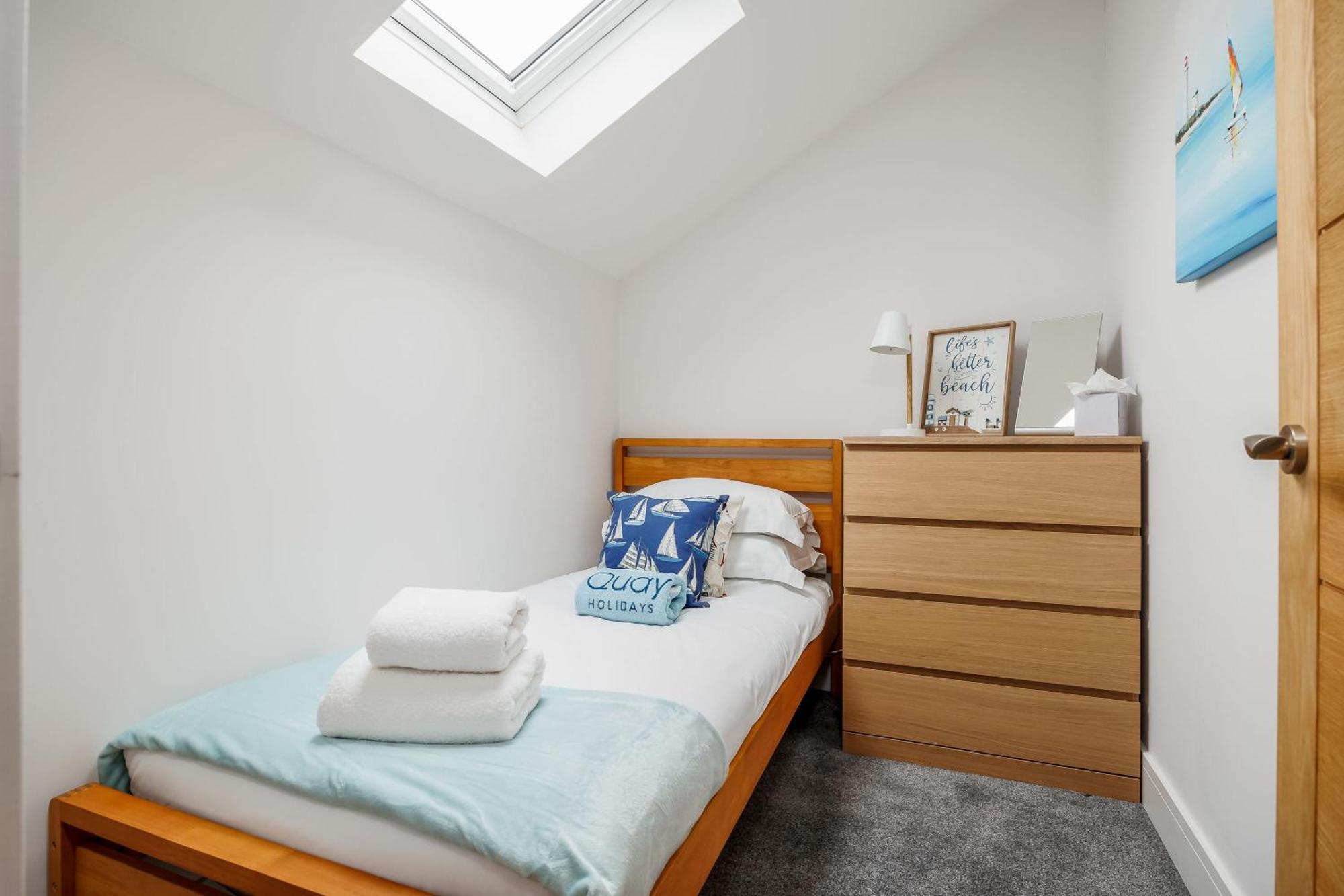 Charlotte Cottage Poole Bagian luar foto